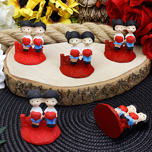 3D Kalp Tutan Romantik Çift Teraryum Obje 5x5 cm - Toptanalim
