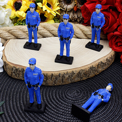 3D Polis Teraryum Obje 3x8,5 cm - Toptanalim