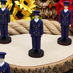 3D Üniformalı Polis Teraryum Obje 8,5 cm - 2