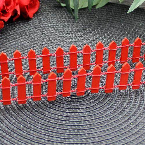 90CM Ahşap Çit Kırmızı - Kare Dekor (1)