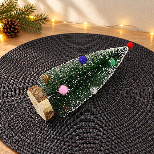 Ahşap Tabanlı Ponpon Süslemeli Yılbaşı Çam Ağacı Masa Süsü 25 cm - Toptanalim (1)