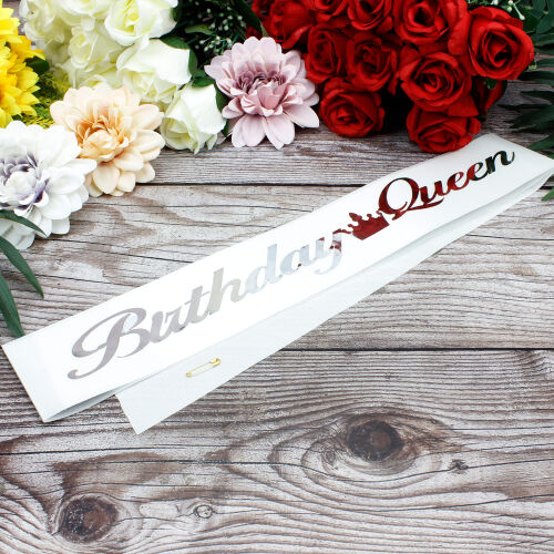 Gold Yazı Birthday Queen Beyaz Renk Kuşak - Kare Dekor