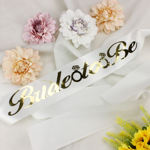 Gold Yazı Bride To Be Beyaz Renk Kuşak - Kare Dekor