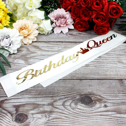Gümüş Yazı Birthday Queen Beyaz Renk Kuşak - Kare Dekor