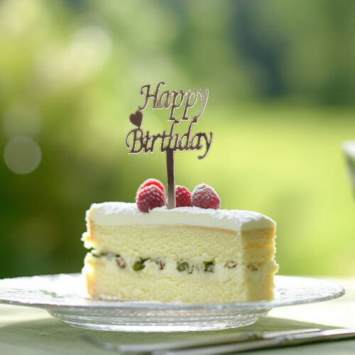 Happy Birthday Yazılı Kalpli Pasta Süsü Gold Renk 8'li Paket - Kare Dekor