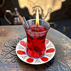 İstanbul Temalı İnce Belli Çay Bardağında Kokulu Jel Mum - 1
