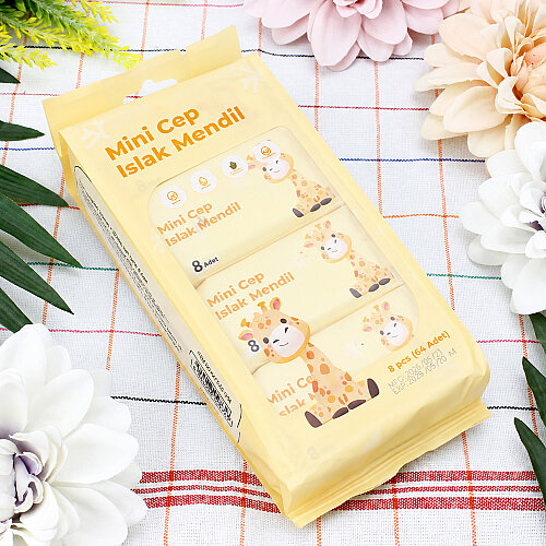 Mini Zürafa Desenli Cep Islak Mendil Vanilya 8’li Paket - Toptanalim (1)