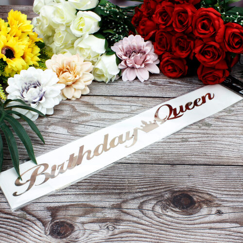 Rose Yazı Birthday Queen Beyaz Renk Kuşak - Kare Dekor (1)
