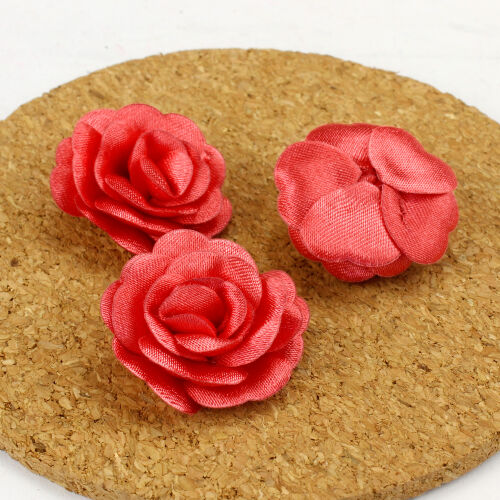 Saten Kumaş Katmerli Kırmızı 3 Cm - Kare Dekor (1)