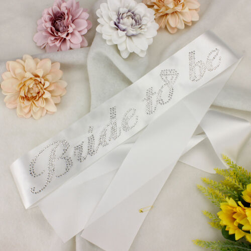 Taşlı Gümüş Yazı Bride To Be Beyaz Renk Kuşak - Kare Dekor
