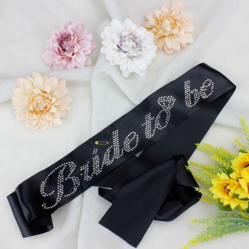 Taşlı Gümüş Yazı Bride To Be Siyah Renk Kuşak - Kare Dekor